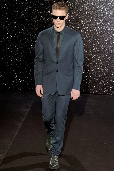 Look 14